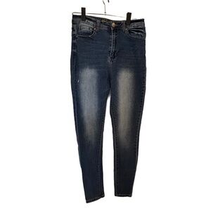 Stylish Women’s AQ High Rise Faded Distressed Front Denim Jeans Size 11